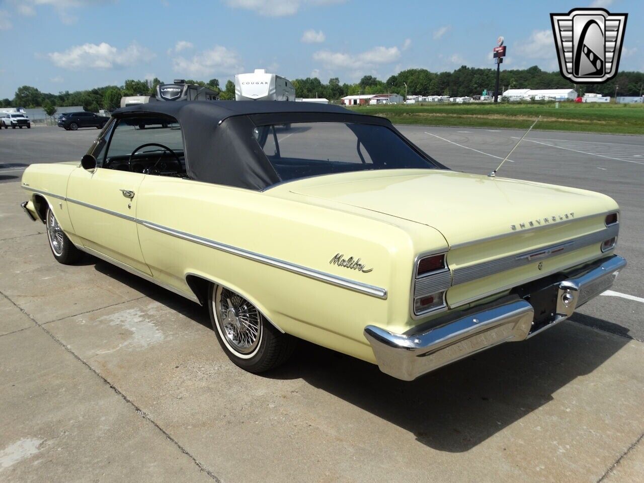 Chevrolet-Chevelle-Coupe-1964-Yellow-Black-28405-5