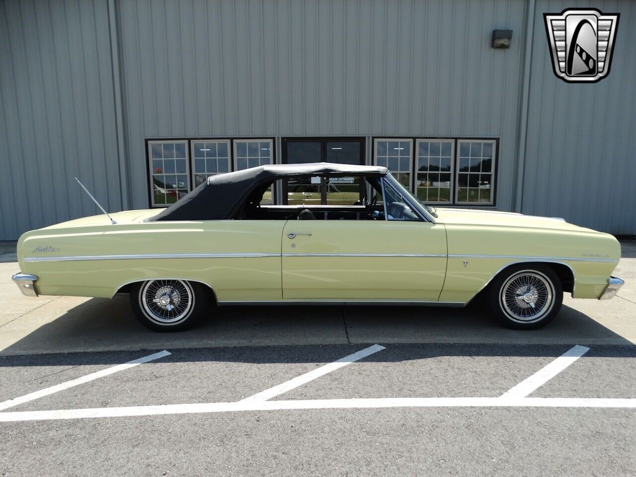 Chevrolet-Chevelle-Coupe-1964-Yellow-Black-28405-8