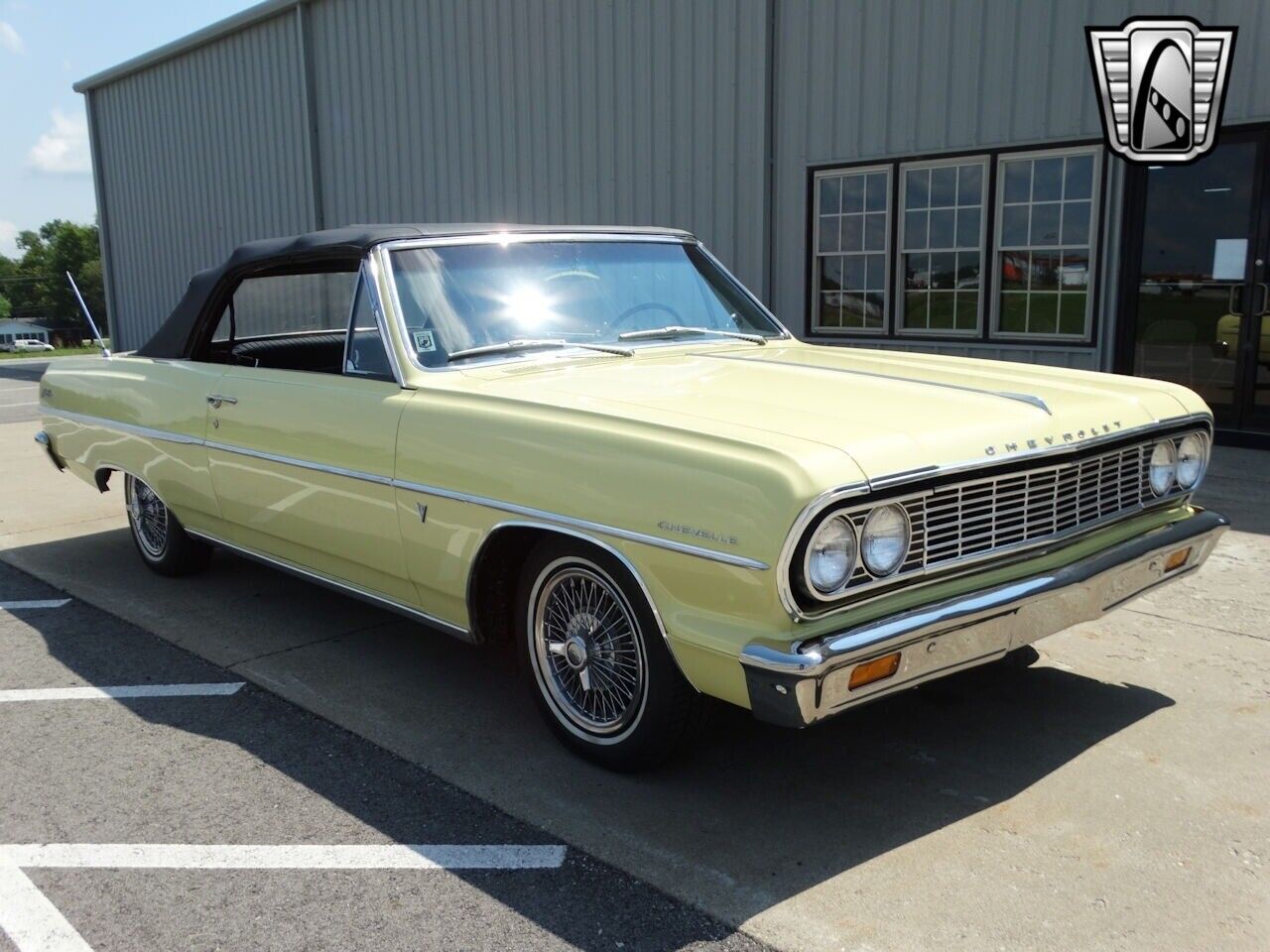 Chevrolet-Chevelle-Coupe-1964-Yellow-Black-28405-9