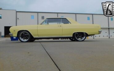 Chevrolet-Chevelle-Coupe-1965-Yellow-Black-54455-3