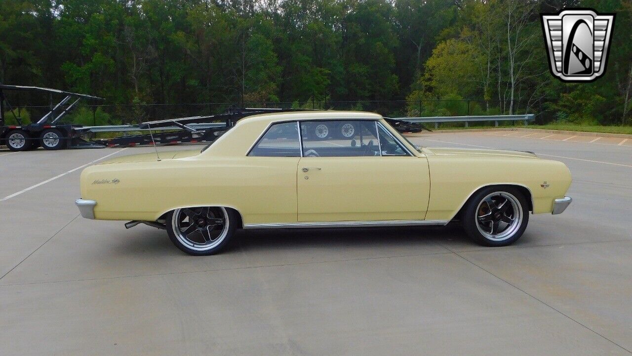 Chevrolet-Chevelle-Coupe-1965-Yellow-Black-54455-5