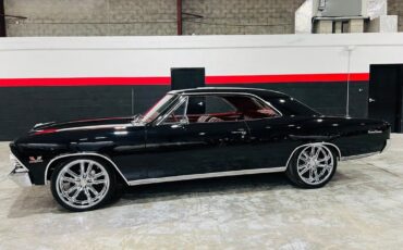 Chevrolet-Chevelle-Coupe-1966-Black-Red-0-1