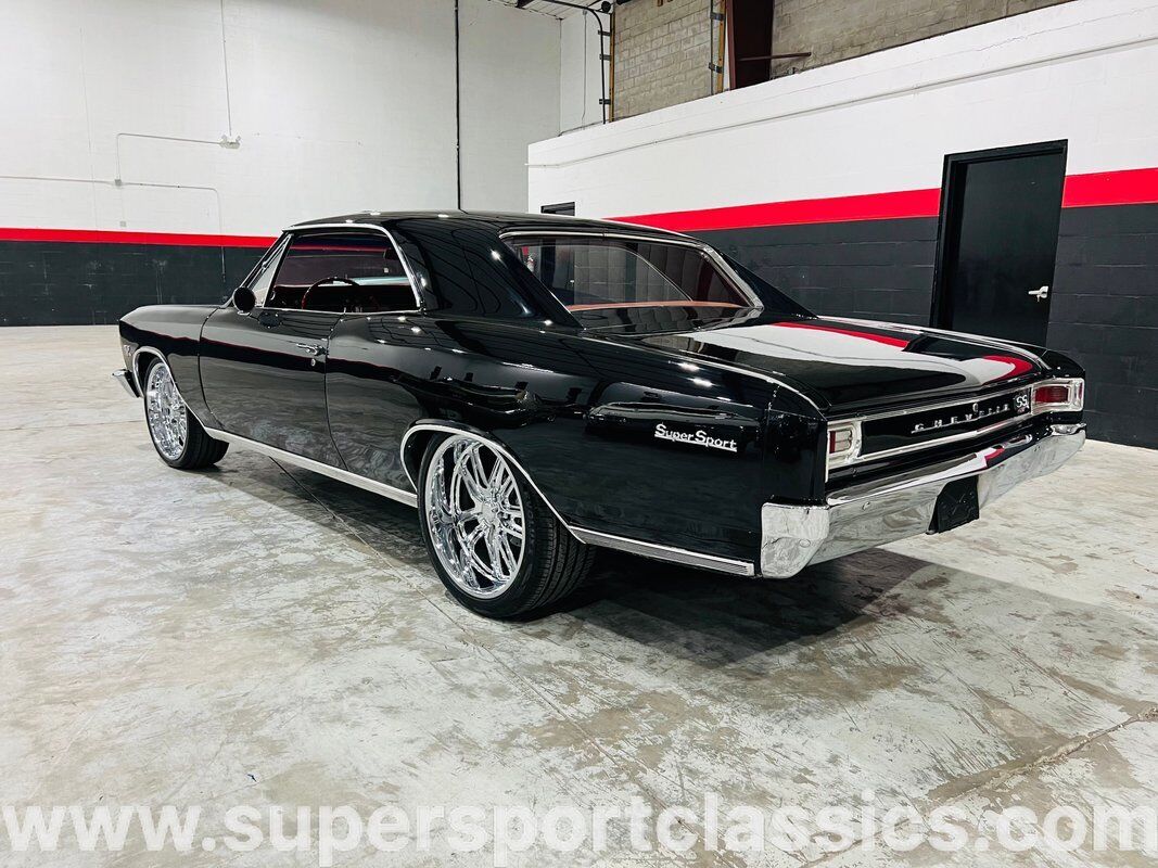 Chevrolet-Chevelle-Coupe-1966-Black-Red-0-2