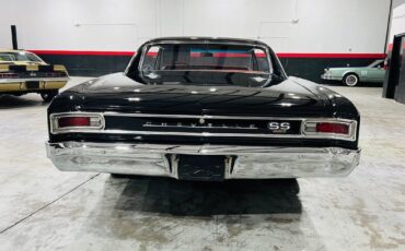 Chevrolet-Chevelle-Coupe-1966-Black-Red-0-3