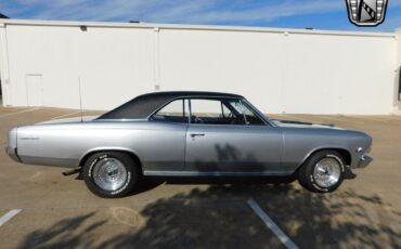 Chevrolet-Chevelle-Coupe-1966-Gray-Black-129872-4