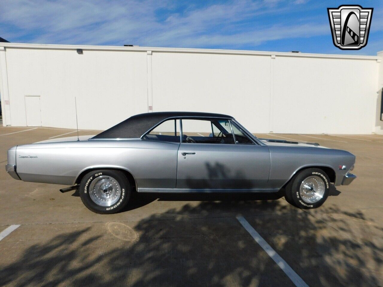 Chevrolet-Chevelle-Coupe-1966-Gray-Black-129872-4