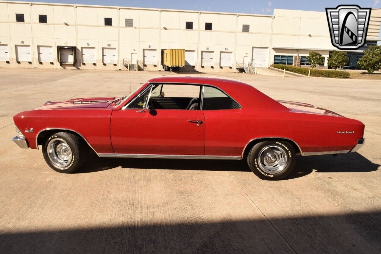 Chevrolet-Chevelle-Coupe-1966-Red-Black-117883-2