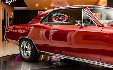 Chevrolet-Chevelle-Coupe-1966-Red-Tan-64438-21