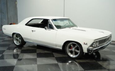 Chevrolet-Chevelle-Coupe-1966-White-Black-150295-13