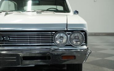 Chevrolet-Chevelle-Coupe-1966-White-Black-150295-19