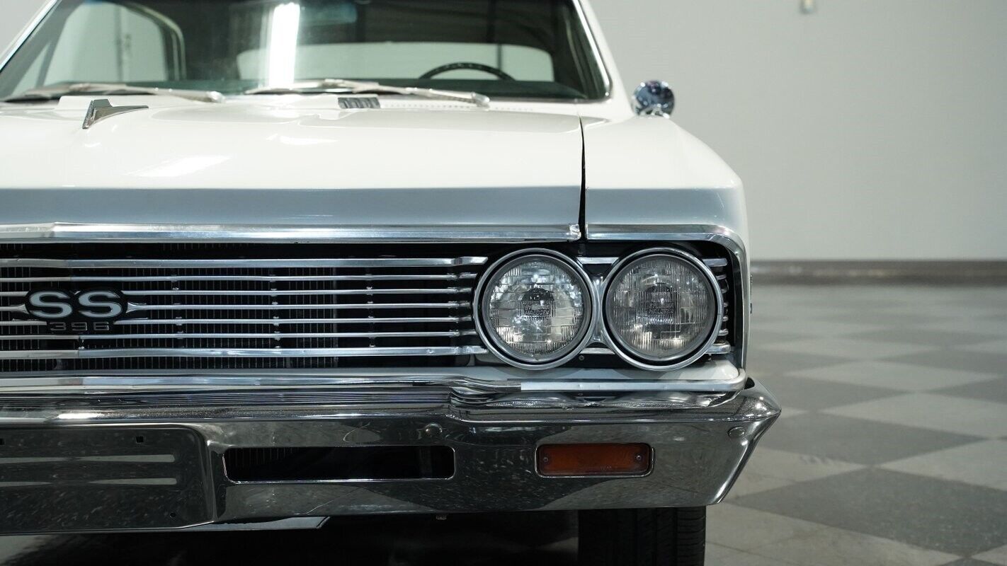 Chevrolet-Chevelle-Coupe-1966-White-Black-150295-19