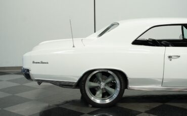 Chevrolet-Chevelle-Coupe-1966-White-Black-150295-27