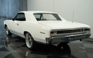 Chevrolet-Chevelle-Coupe-1966-White-Black-150295-8