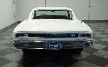 Chevrolet-Chevelle-Coupe-1966-White-Black-150295-9