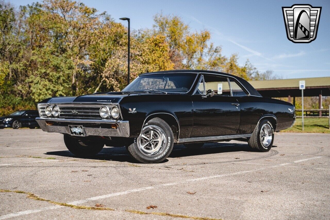 Chevrolet-Chevelle-Coupe-1967-Black-Black-21506-2