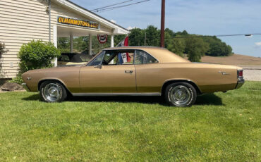 Chevrolet-Chevelle-Coupe-1967-Gold-Black-82081-2