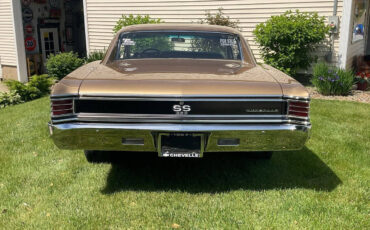 Chevrolet-Chevelle-Coupe-1967-Gold-Black-82081-9