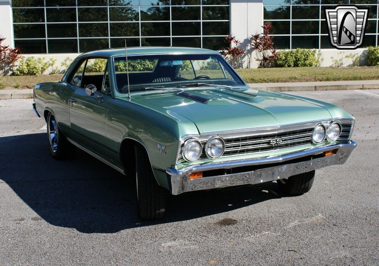 Chevrolet-Chevelle-Coupe-1967-Green-Black-695-3