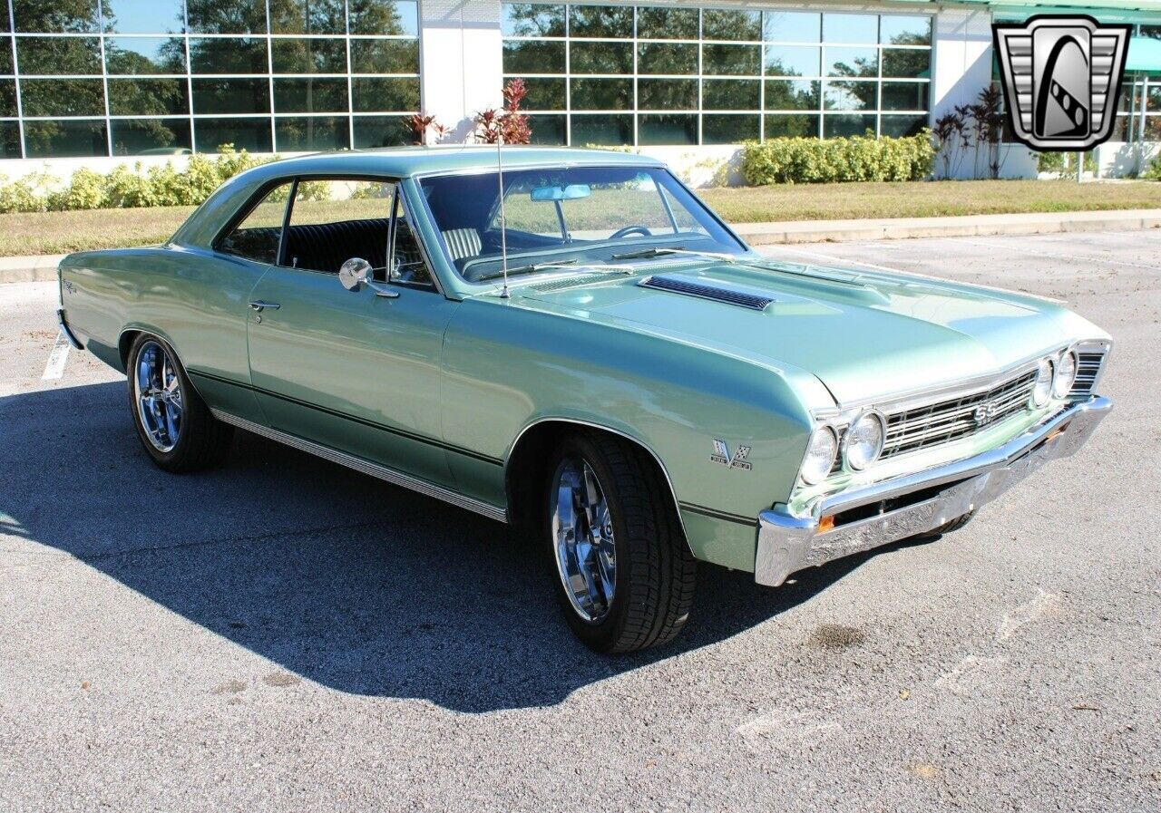 Chevrolet-Chevelle-Coupe-1967-Green-Black-695-8