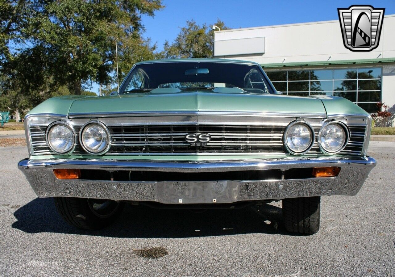 Chevrolet-Chevelle-Coupe-1967-Green-Black-695-9