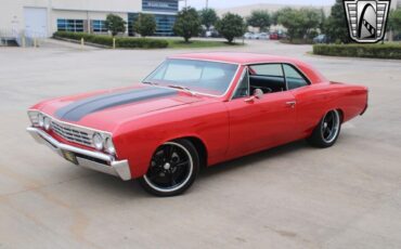 Chevrolet-Chevelle-Coupe-1967-Red-Black-5848-2