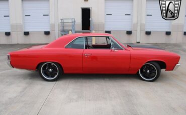 Chevrolet-Chevelle-Coupe-1967-Red-Black-5848-5