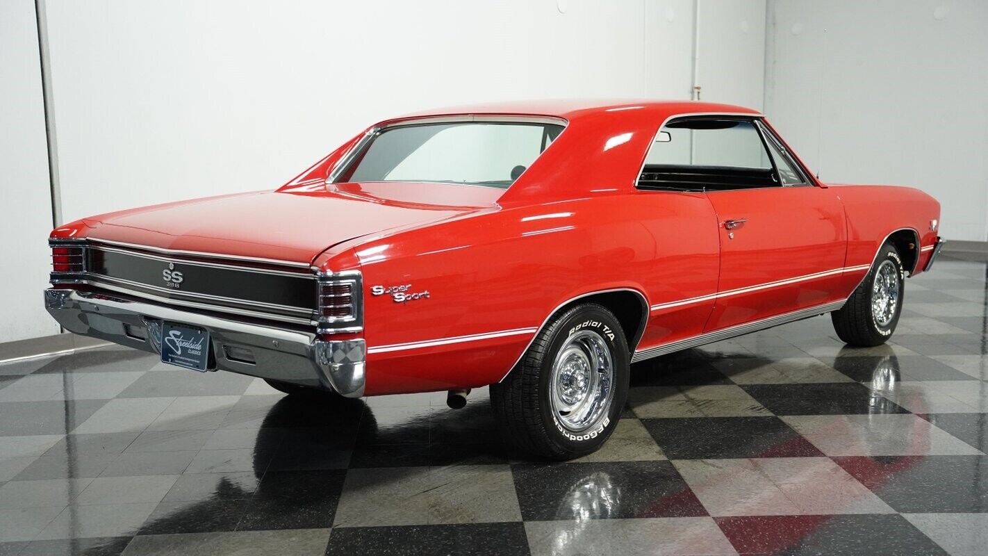 Chevrolet-Chevelle-Coupe-1967-Red-Black-86504-11