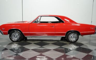 Chevrolet-Chevelle-Coupe-1967-Red-Black-86504-2