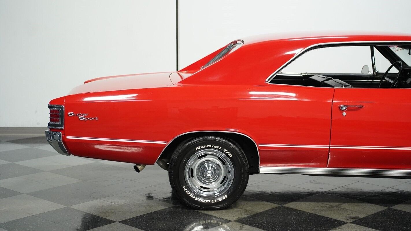 Chevrolet-Chevelle-Coupe-1967-Red-Black-86504-26