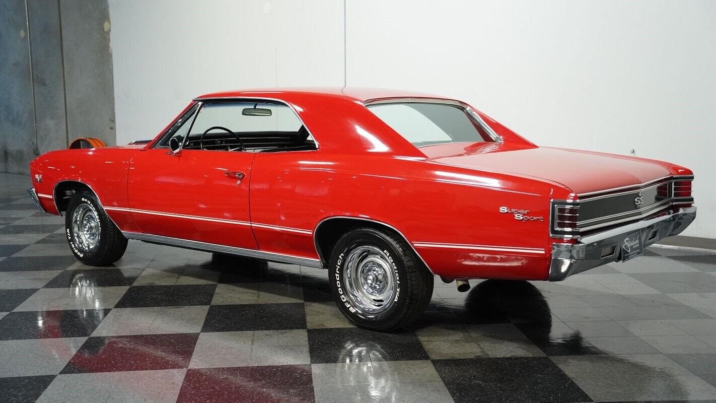 Chevrolet-Chevelle-Coupe-1967-Red-Black-86504-7