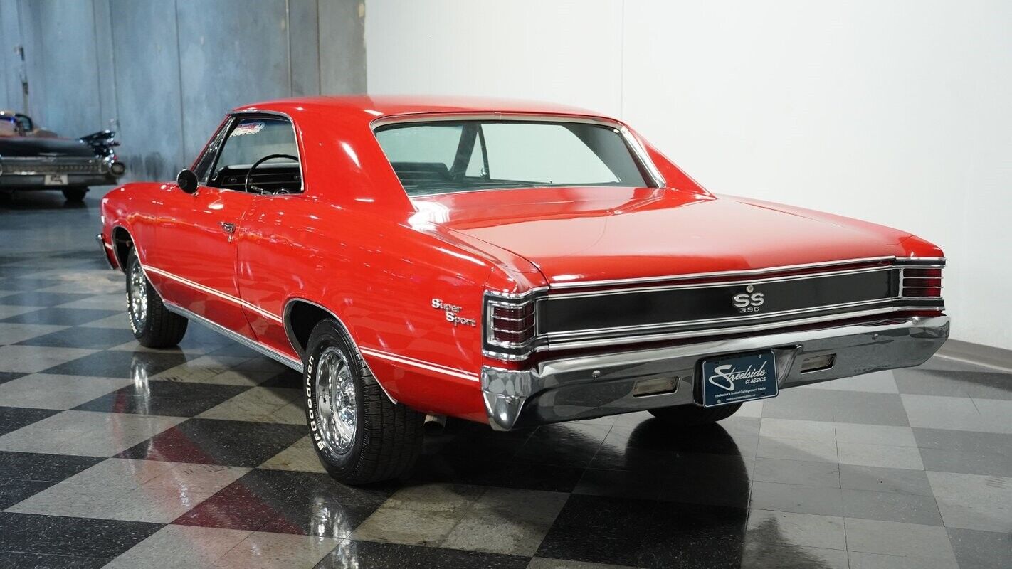 Chevrolet-Chevelle-Coupe-1967-Red-Black-86504-8