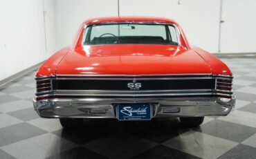 Chevrolet-Chevelle-Coupe-1967-Red-Black-86504-9