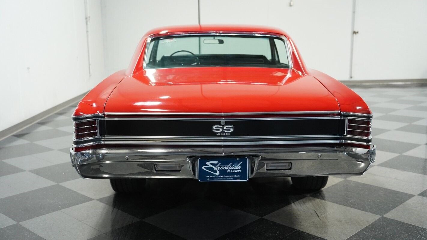 Chevrolet-Chevelle-Coupe-1967-Red-Black-86504-9