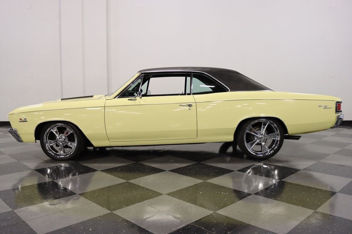 Chevrolet-Chevelle-Coupe-1967-Yellow-Black-57219-2