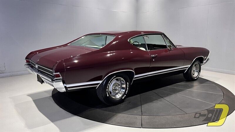 Chevrolet-Chevelle-Coupe-1968-Burgundy-White-129250-29