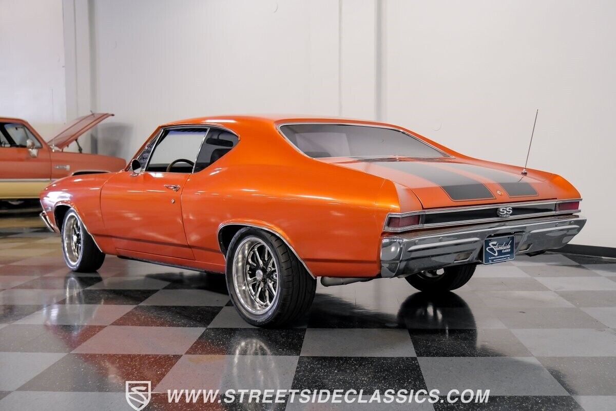 Chevrolet-Chevelle-Coupe-1968-Orange-Black-28345-10