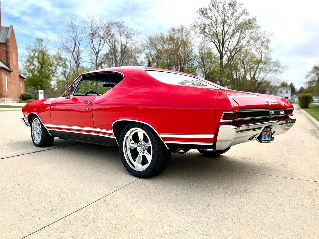 Chevrolet-Chevelle-Coupe-1968-Red-Black-80467-6