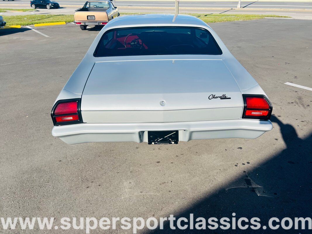 Chevrolet-Chevelle-Coupe-1969-Silver-Red-0-7