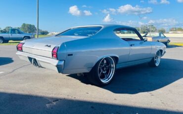 Chevrolet-Chevelle-Coupe-1969-Silver-Red-0-8