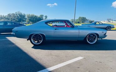 Chevrolet-Chevelle-Coupe-1969-Silver-Red-0-9