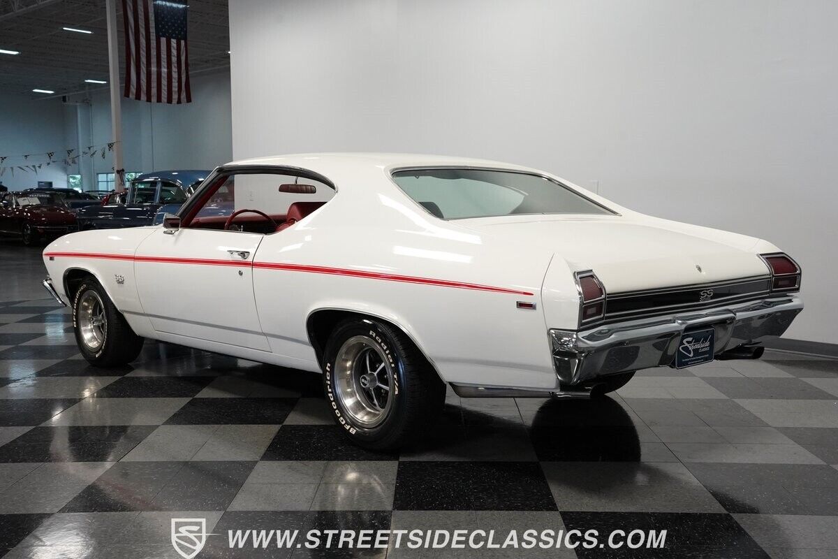 Chevrolet-Chevelle-Coupe-1969-White-Red-38870-9