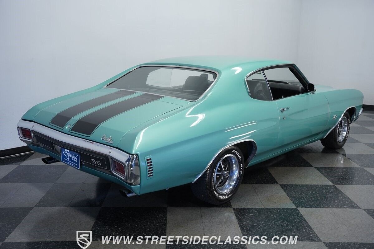 Chevrolet-Chevelle-Coupe-1970-Misty-Turquoise-Black-133933-10