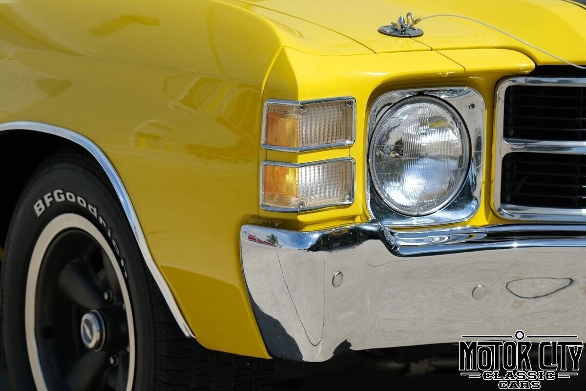 Chevrolet-Chevelle-Coupe-1971-Yellow-Black-0-9