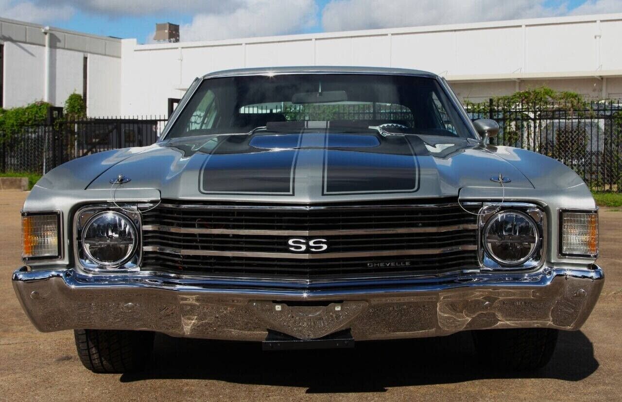 Chevrolet-Chevelle-Coupe-1972-Gray-Black-53829-5