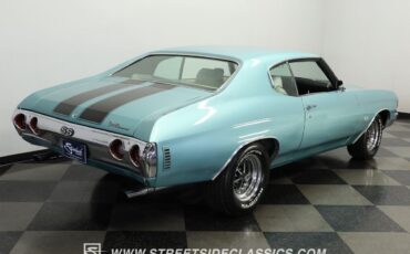 Chevrolet-Chevelle-Coupe-1972-Light-Turquoise-Metallic-White-159547-10