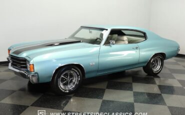 Chevrolet-Chevelle-Coupe-1972-Light-Turquoise-Metallic-White-159547-5