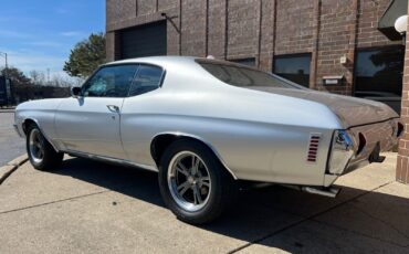 Chevrolet-Chevelle-Coupe-1972-Silver-Black-131508-3