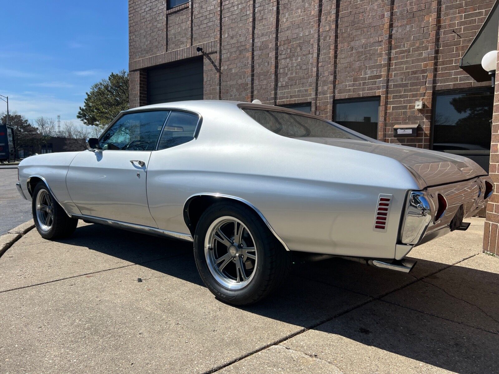 Chevrolet-Chevelle-Coupe-1972-Silver-Black-131508-3