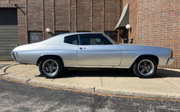 Chevrolet-Chevelle-Coupe-1972-Silver-Black-131508-9