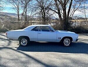 Chevrolet-Chevelle-Hardtop-Coupe-1967-Grey-80467-13